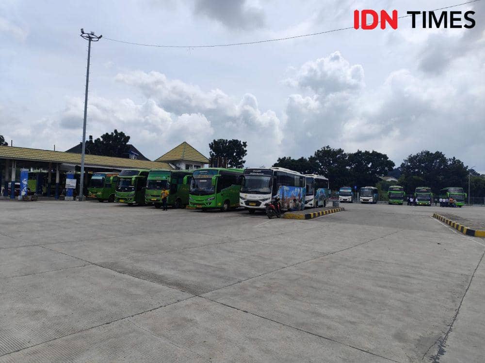Terminal Rajabasa Bandar Lampung. (IDN Times/Muhaimin)