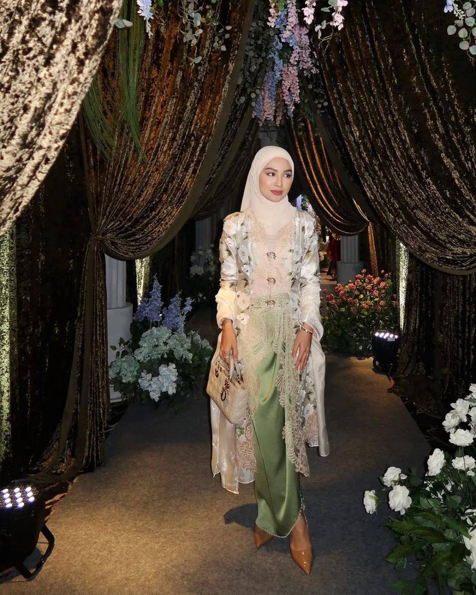 potret inspirasi baju kurung klasik hingga modern buat Lebaran ala Sharifah Rose (instagram.com/sharifahrose_)