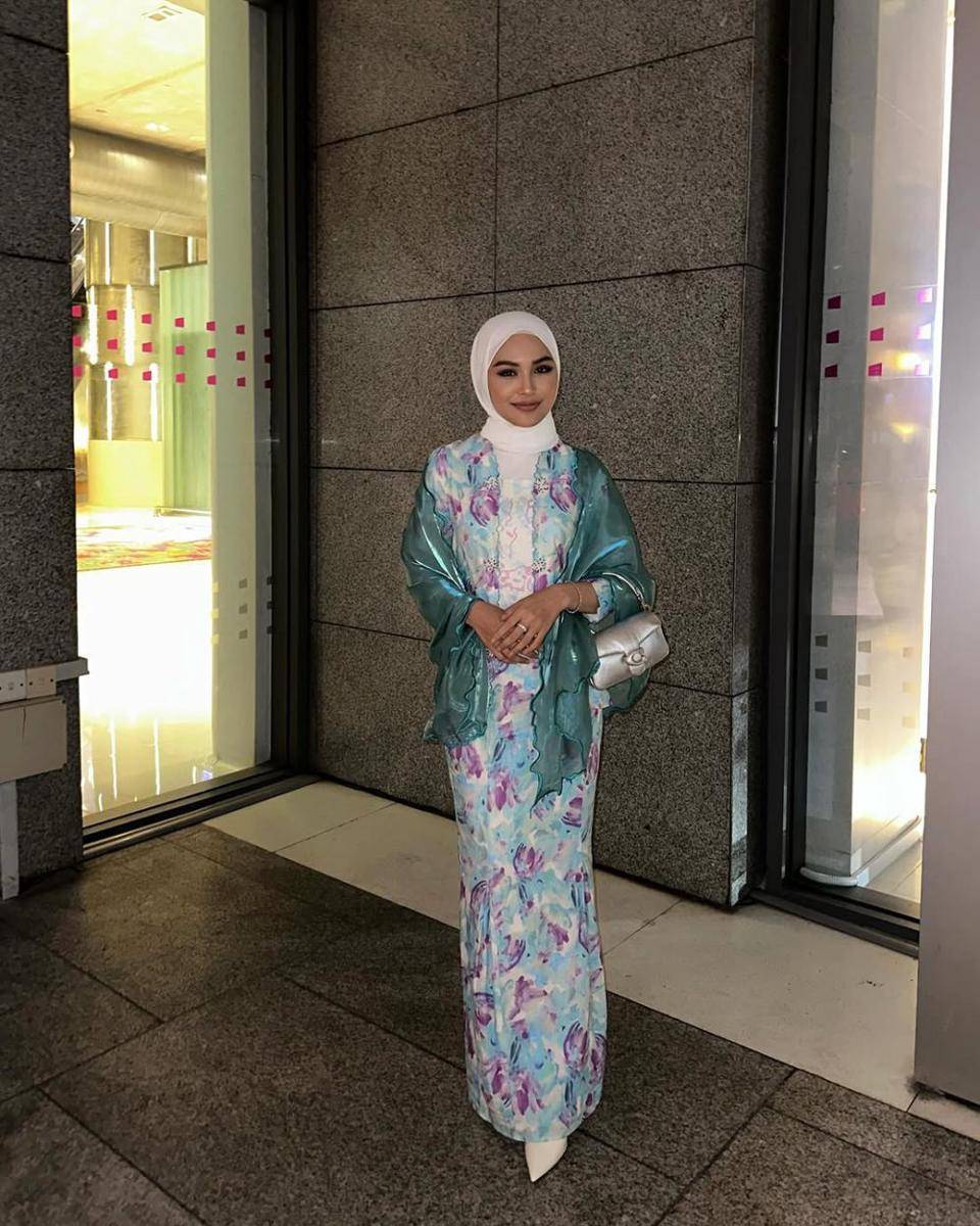 potret inspirasi baju kurung klasik hingga modern buat Lebaran ala Sharifah Rose (instagram.com/sharifahrose_)