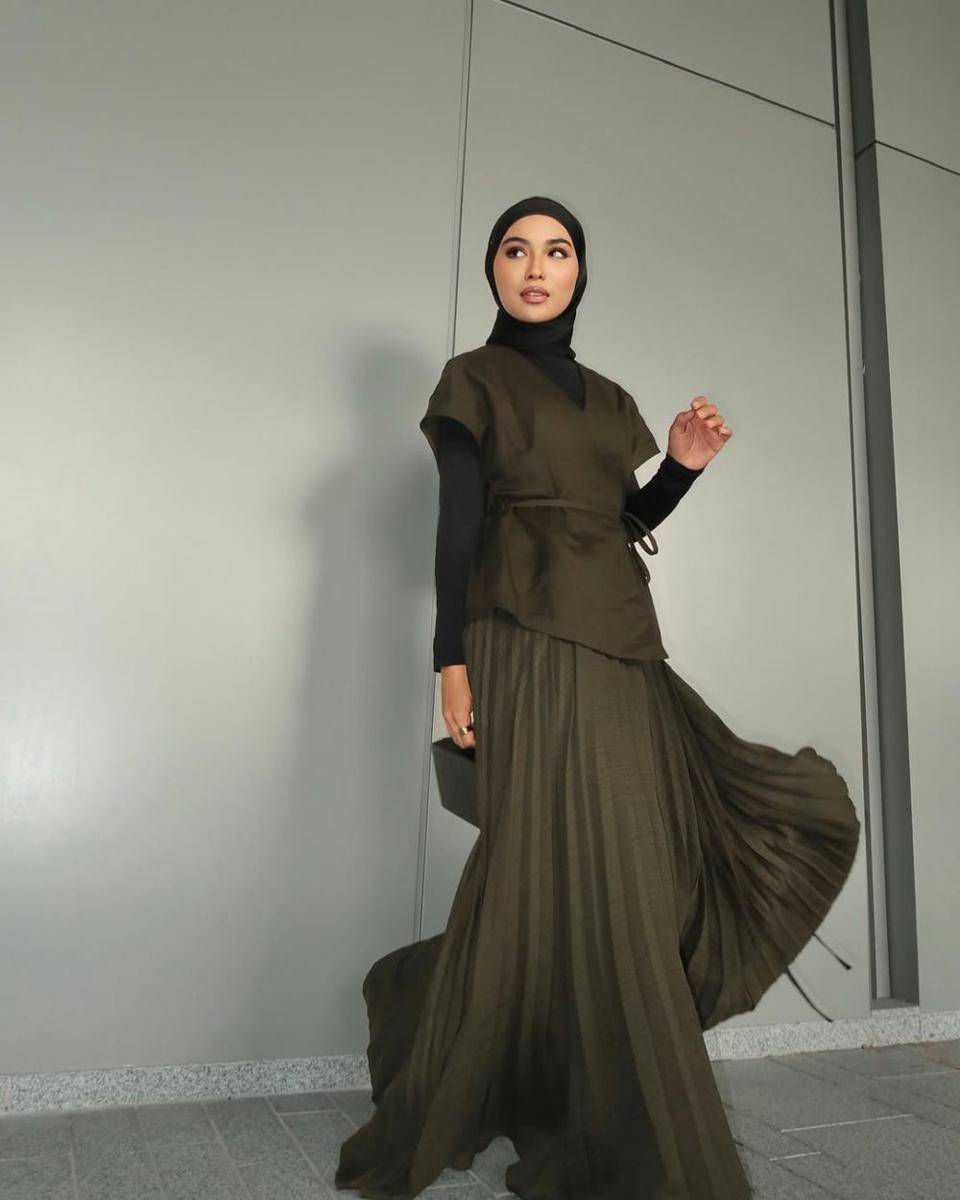 potret ide dress hijab buat bukber ala Sharifah Rose (instagram.com/sharifahrose_)