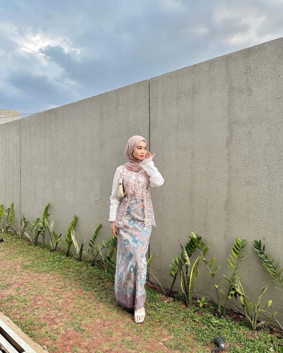 Inspirasi OOTD ala Nola Clara (instagram.com/nolaclr.a)