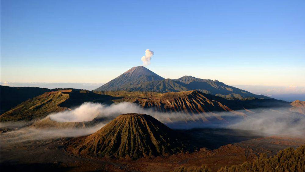 Gunung Bromo (unsplash.com/Alessio Roversi)