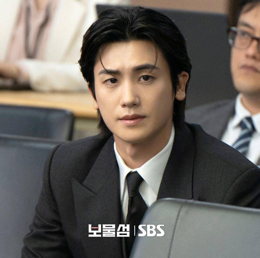 Park Hyung Sik di drama Buried Hearts (instagram.com/sbsdrama.official)