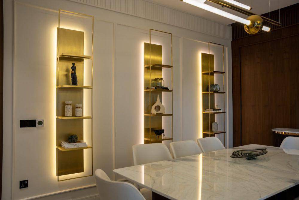 desain interior dengan accent lighting (pexels.com/Ansar Muhammad)