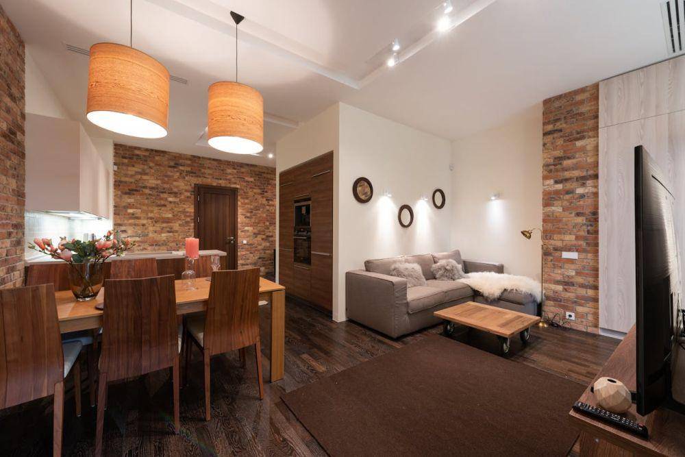desain rumah dengan accent lighting (pexels.com/Max Vakhtbovycn)