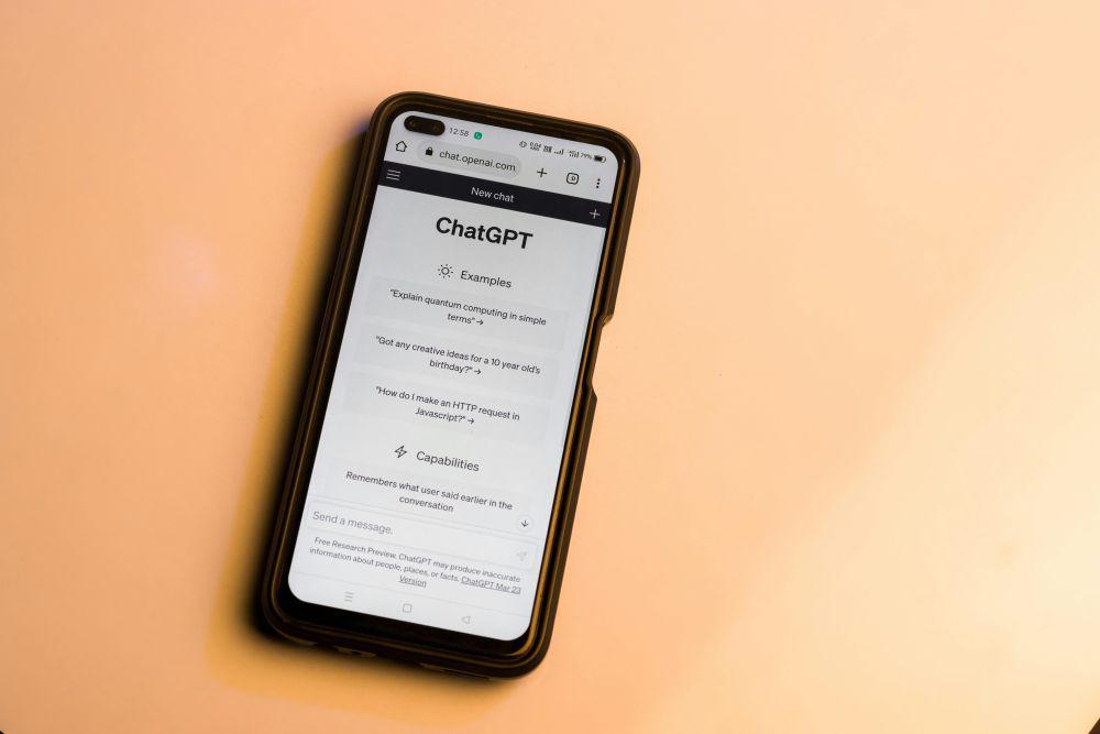 4 Formula Sederhana untuk Membuat Prompt AI yang Powerful