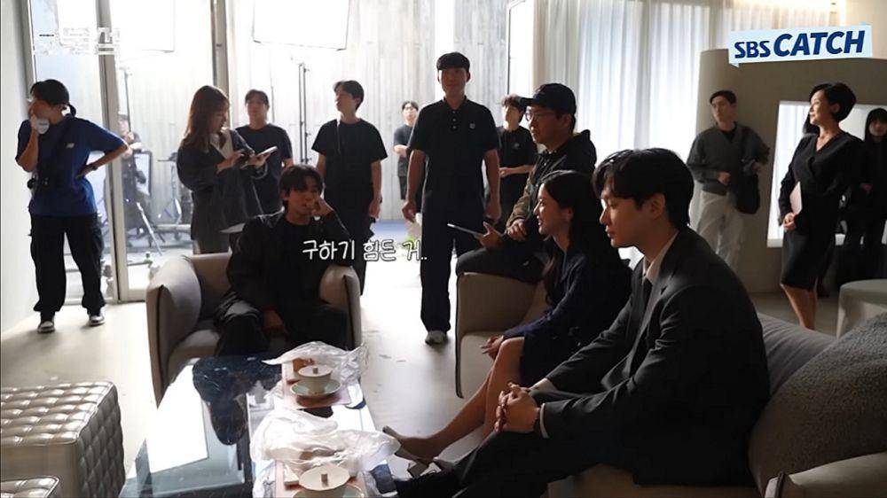 potret behind the scene drama The Buried Hearts (dok. YouTube/ SBS Catch)