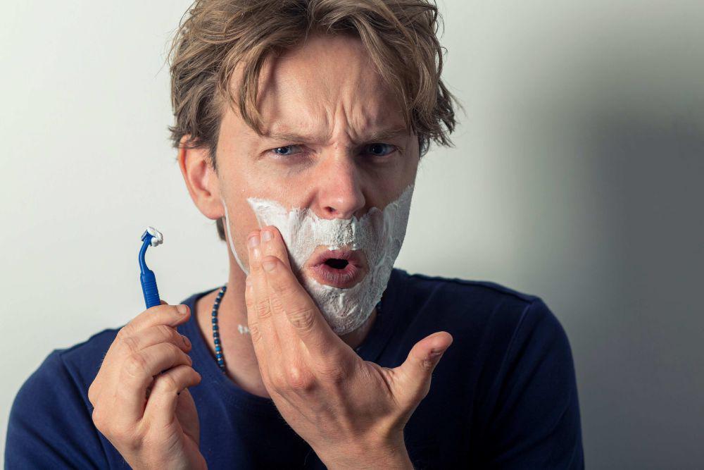 5 Tips Mencegah Luka Cukur pada Kumis dan Jenggot, Mulus Tanpa Lecet!