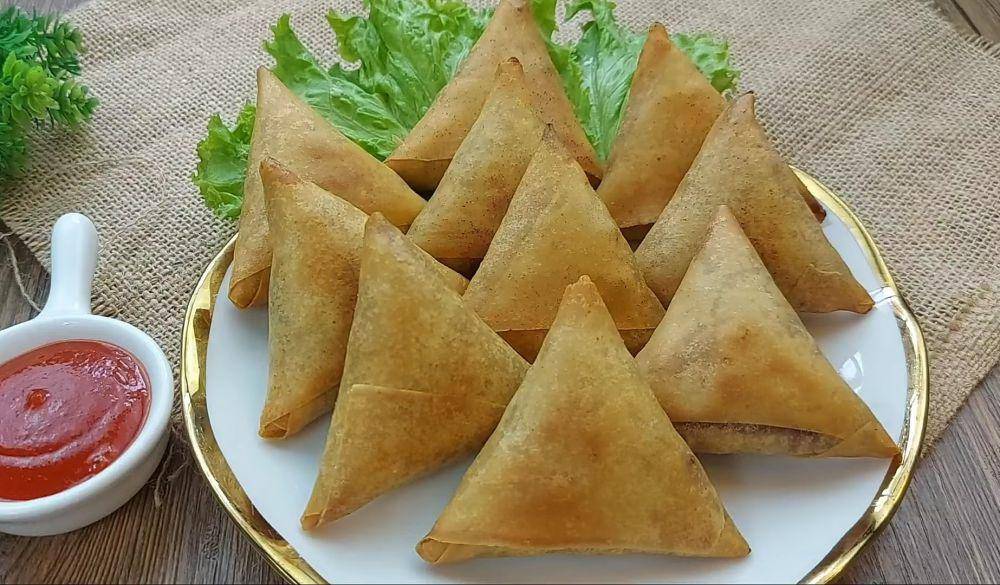 ilustrasi samosa isi daging sapi (YouTube.com/Resep Abi)