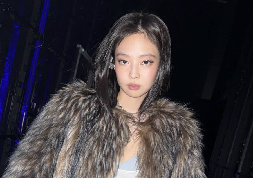 Jennie (instagram.com/jennierubyjane)