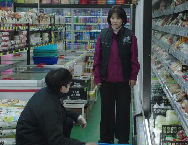 7 Nasihat Lee Dong Jin Memajukan Supermarket  Hyomyung di The Witch