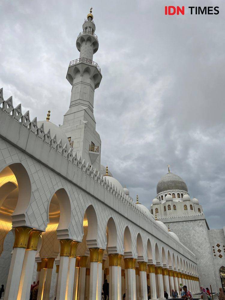 Potret Masjid Raya Sheikh Zayed Solo (IDN Times/Dewi Suci Rahayu)