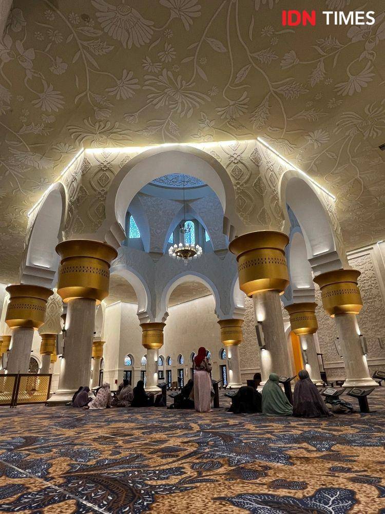 Potret Masjid Raya Sheikh Zayed Solo (IDN Times/Dewi Suci Rahayu)