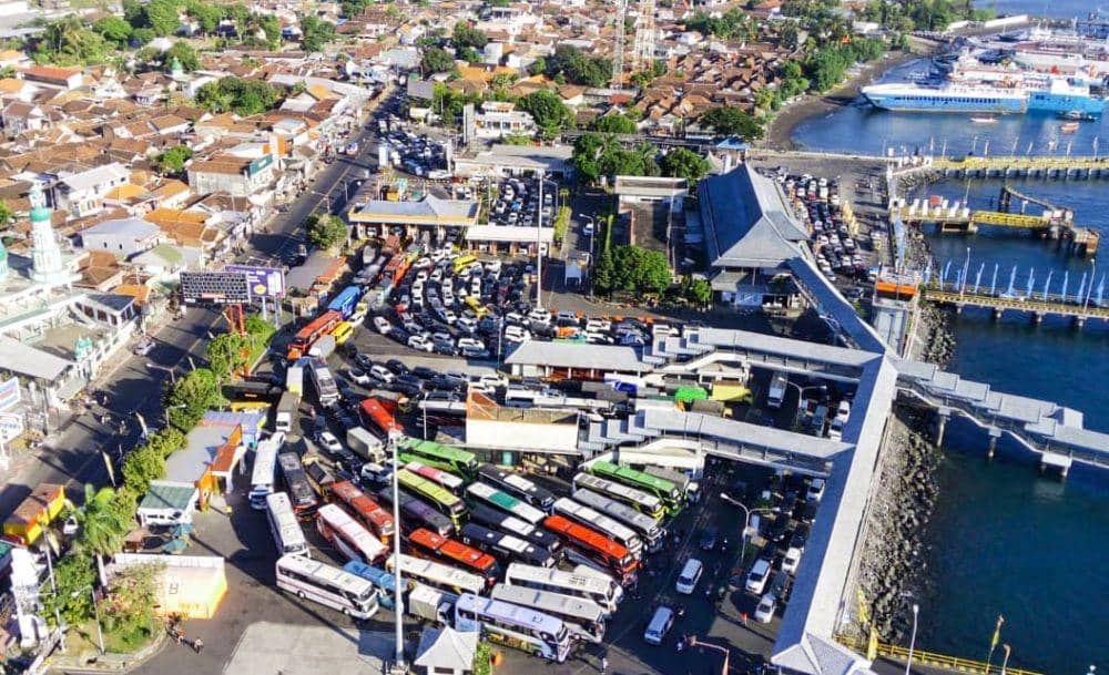 Ilustrasi kepadatan di pelabuhan Ketapang Banyuwangi. (Dok. Pemkab Banyuwangi).