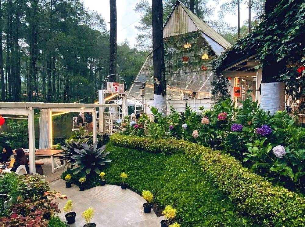 Warung Kopi Gunung (instagram.com/warungkopigunung)