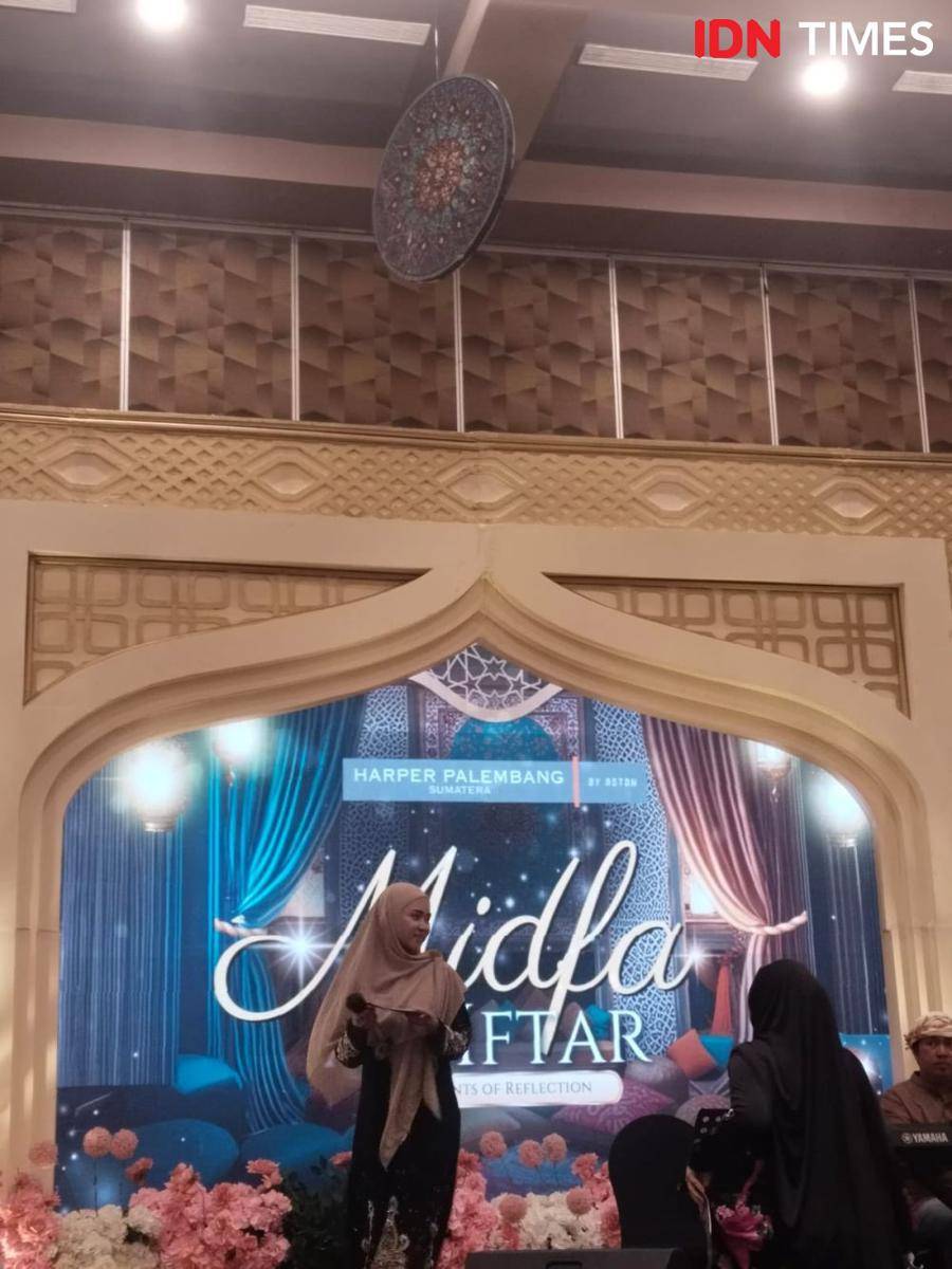 Suasana berbuka puasa di Harper Hotel Palembang (IDN Times/Feny Maulia Agustin)
