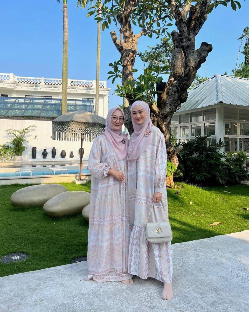 inspirasi outfit Lebaran ala Indah Nada Puspita (instagram.com/indahnadapuspita)