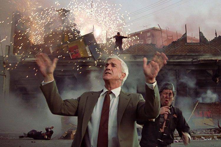 adegan dalam film The Naked Gun. (dok. Paramount Pictures/The Naked Gun)