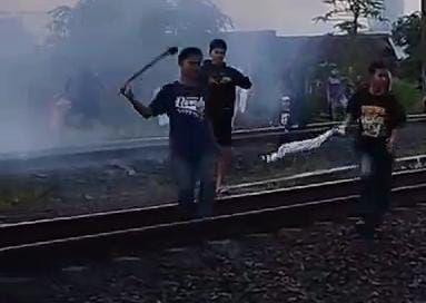 Perang Sarung di Jalur KA, KAI Tanjungkarang Tegaskan Ancaman Pidana
