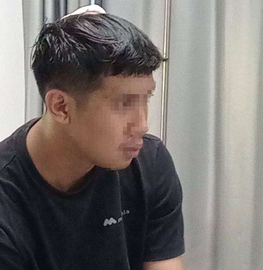 Tersangka Adam saat menjalani perawatan di RS Bhayangkara Palembang usai dihajar warga (Dok: Polsek Sukarami)