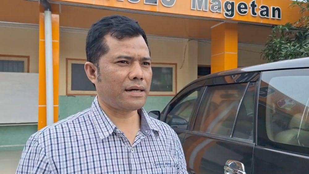 Suhardi pelapor dugaan pelanggaran pemilu ke Bawaslu Magetan. IDN Times/ Riyanto.