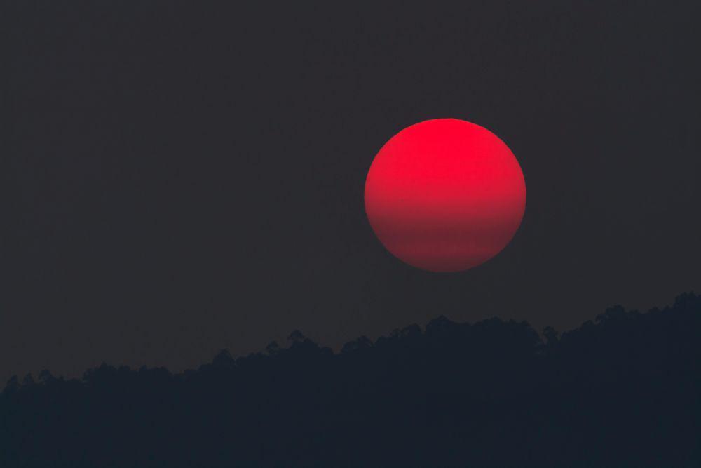 4 Ritual Kuno yang Dilakukan saat Blood Moon, Benarkah Punya Efek?