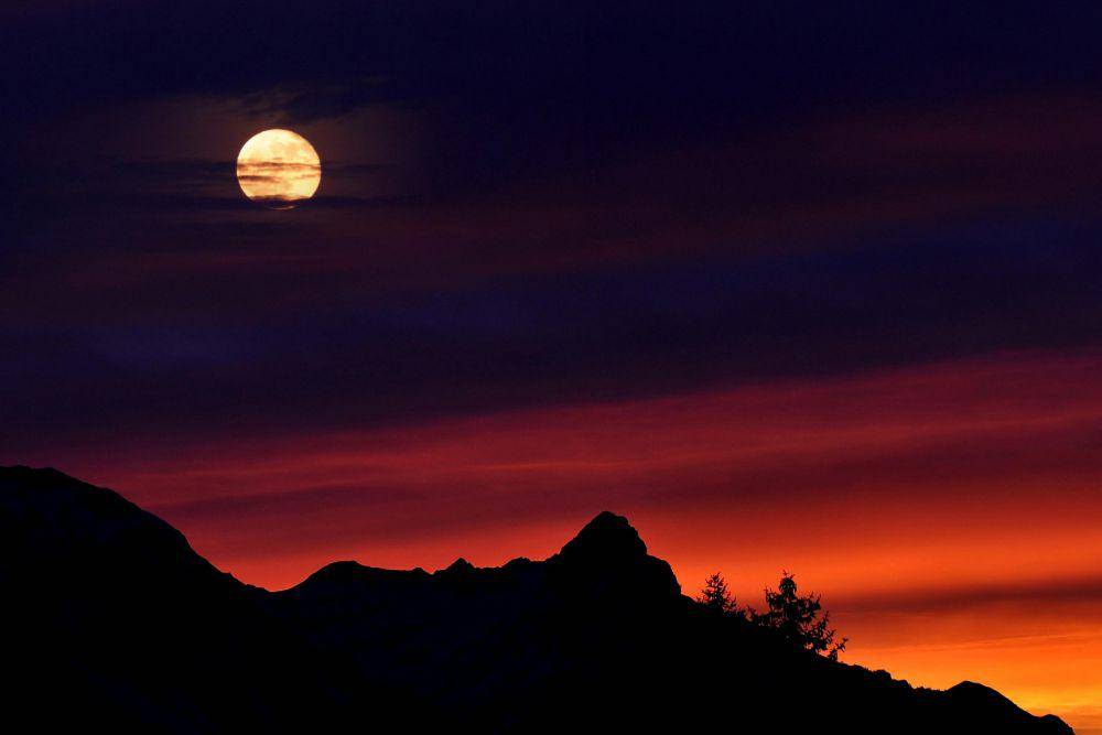 Ilustrasi blood moon (pexels.com/Pixabay)