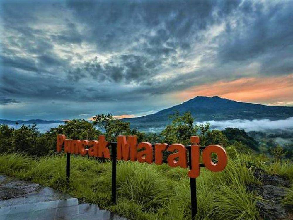 Puncak Marajo di Payakumbuh (https://sumbar.jadesta.com/)