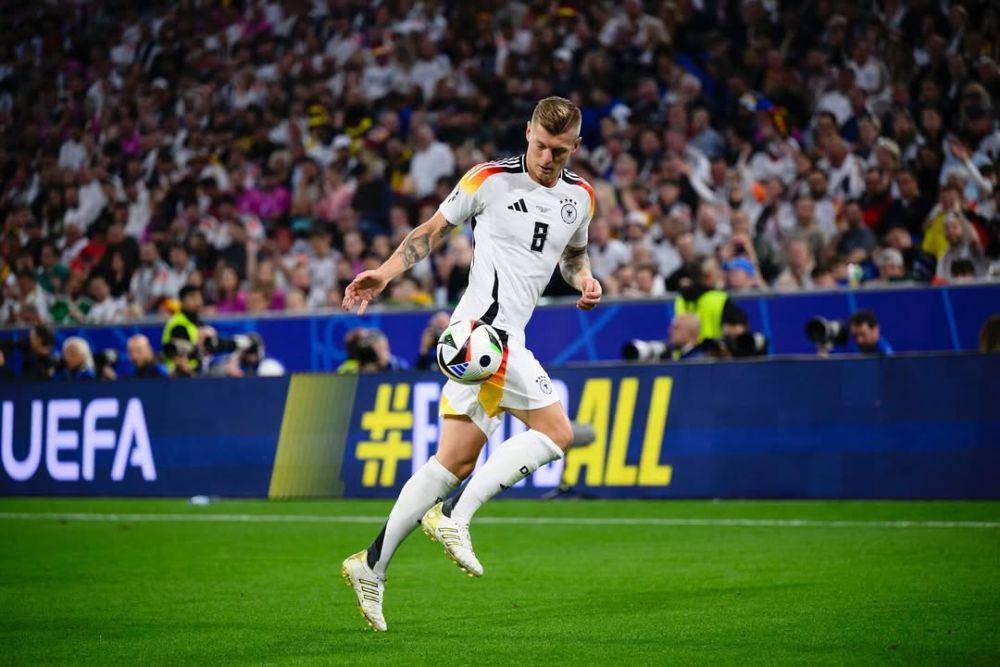 Toni Kroos (instagram.com/toni.kr8s)