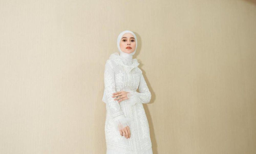 10 Style Hijab ala Lesti Kejora untuk Lebaran, Kece!