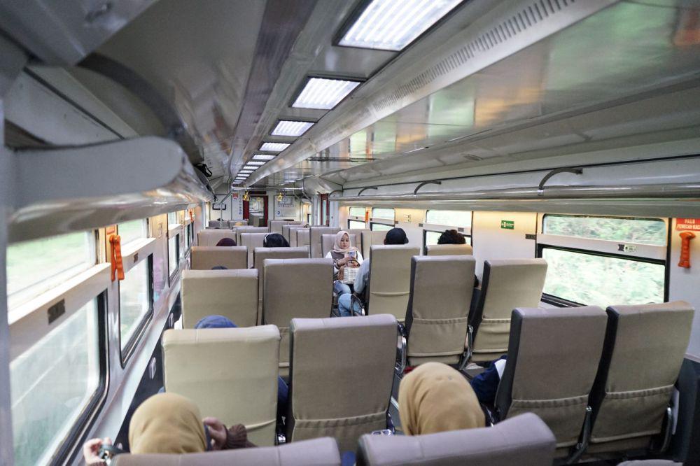 Penumpang kereta bandara. (Dok. Istimewa)