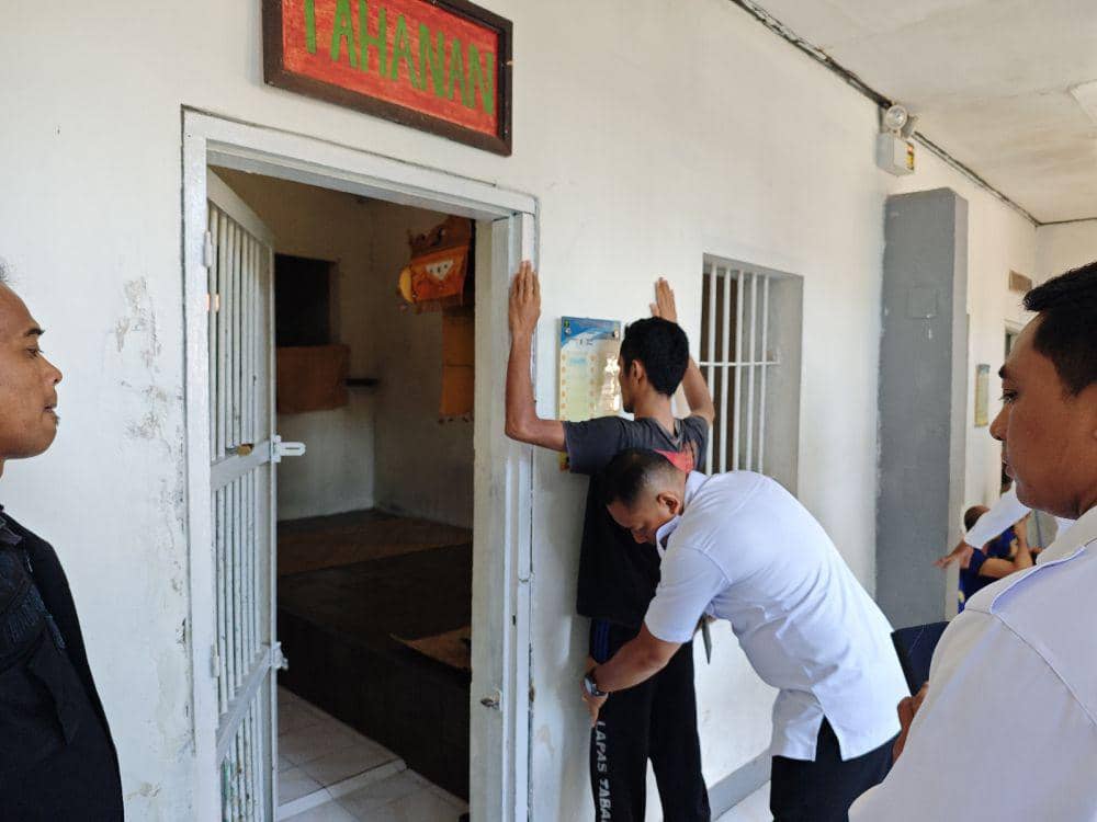 Sidak kamar hunian di Lapas Tabanan (Dok.IDNTimes/Istimewa)