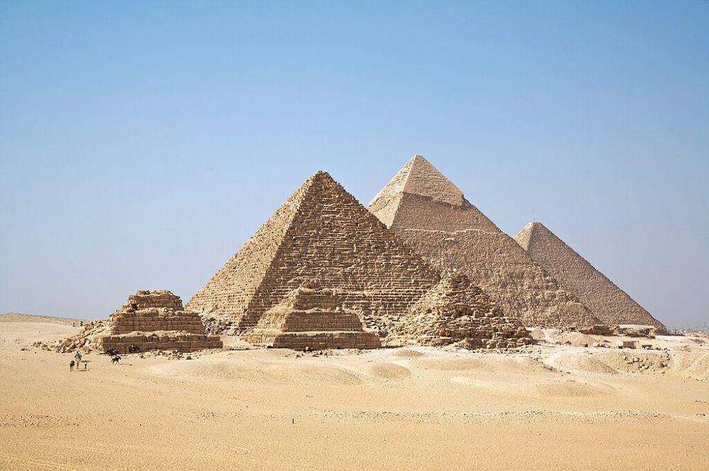 Piramida Giza (commons.wikimedia.org/wiki/Ricardo Liberato)
