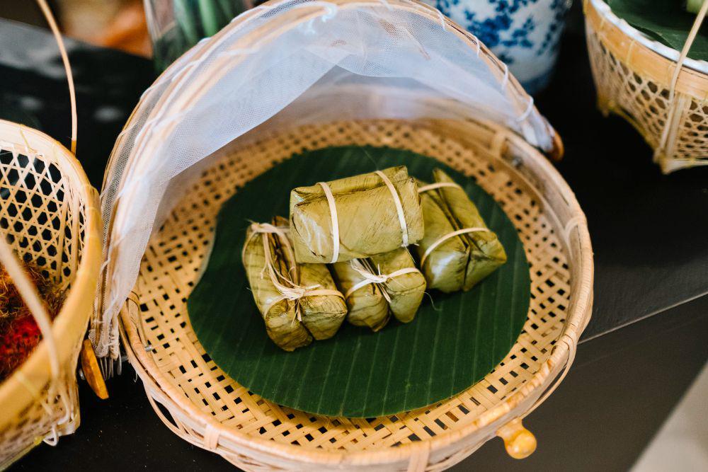 Kenapa Banyak Kue Tradisional Nusantara Dibungkus Daun Pisang?