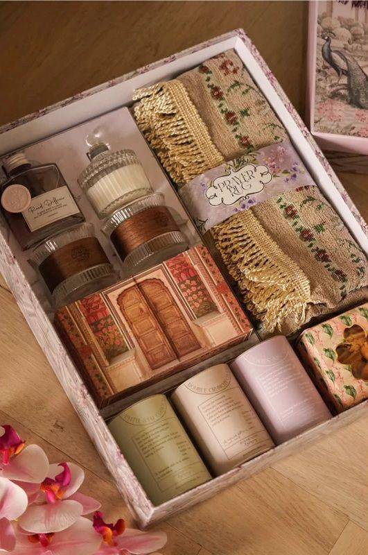 Ilustrasi isi hampers Lebaran (Shoope/Hanamigifts)