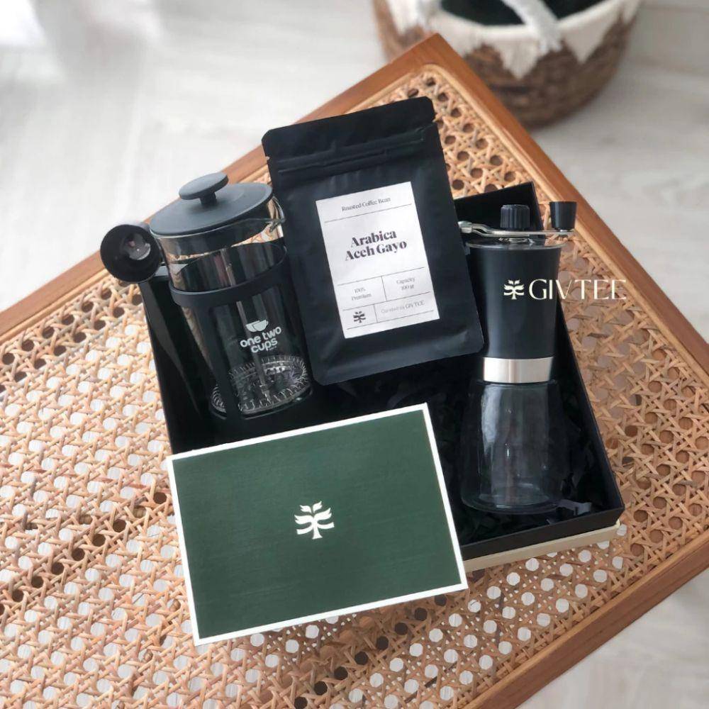 Ilustrasi isi hampers Lebaran (Shoope/Givtee)