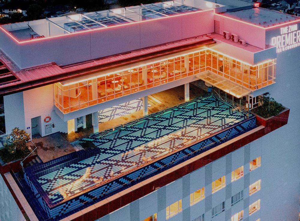 6 Rekomendasi Hotel dengan Kolam Renang Terbaik di Padang