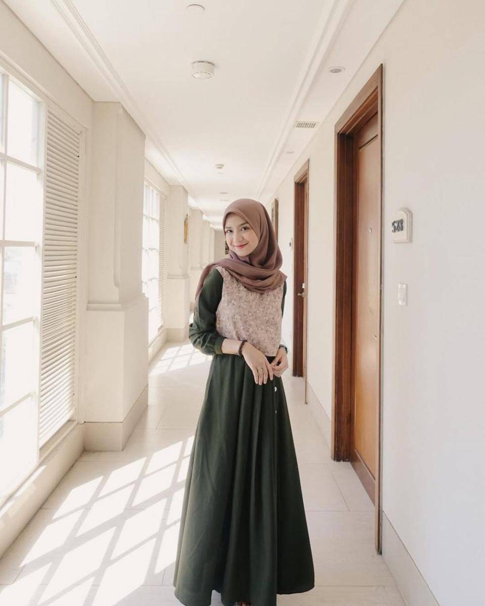 ide baju Lebaran yang timeless (instagram.com/nashwaaaz)
