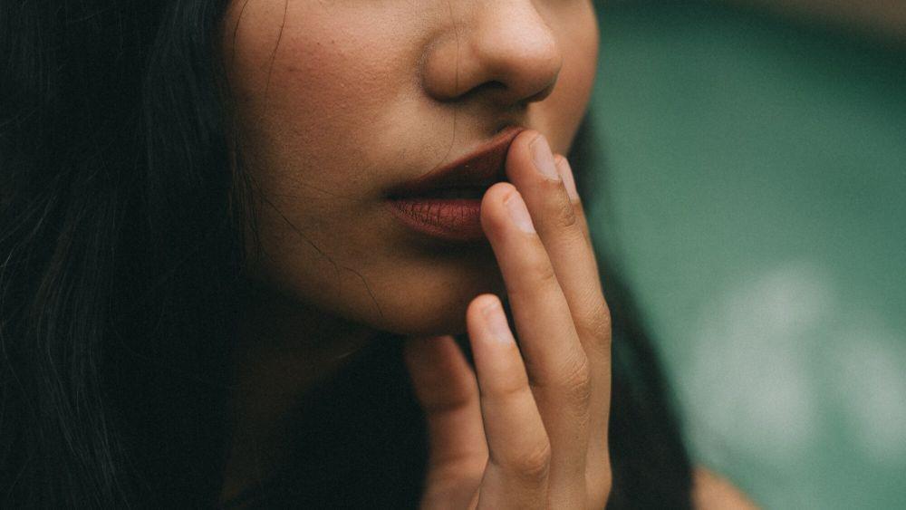 Sering Mengelupas Bibir, Tanda Ada Gangguan Psikologis?