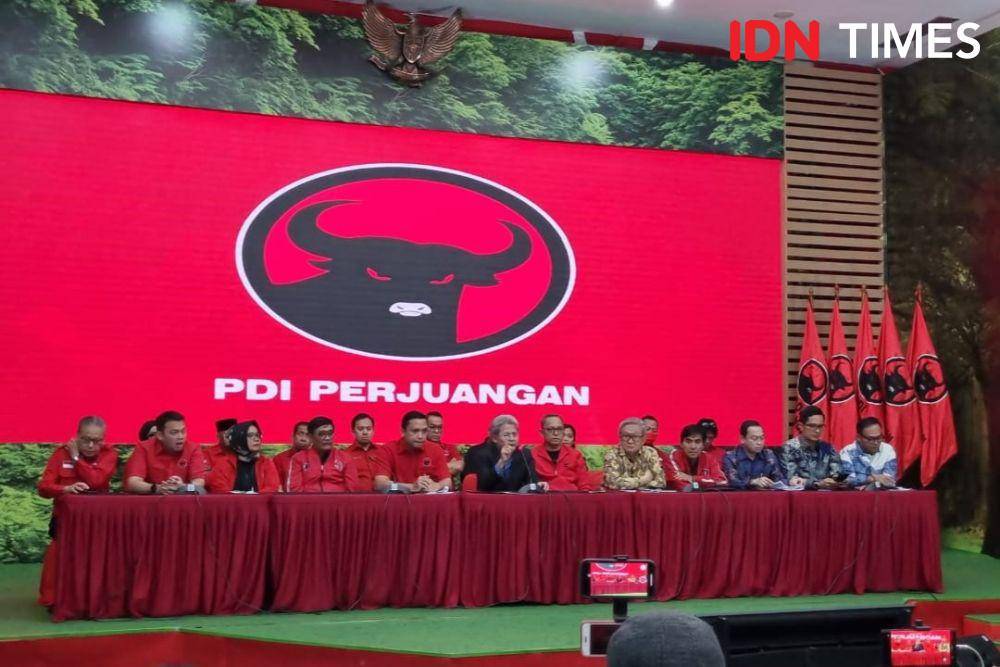 Konferensi pers DPP PDIP dan tim kuasa hukum jelang Sekjen PDIP, Hasto Kristiyanto sidang kasus suap (IDN Times/Ilman Nafi'an)