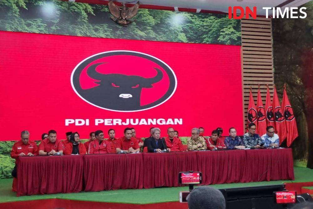 Konferensi pers DPP PDIP dan tim kuasa hukum jelang Sekjen PDIP, Hasto Kristiyanto sidang kasus suap (IDN Times/Ilman Nafi'an)