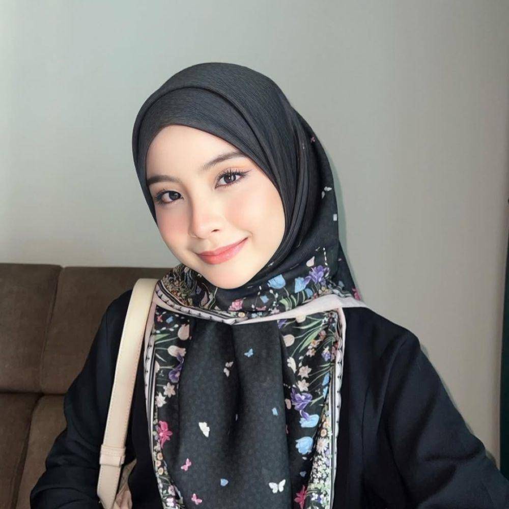 ilustrasi model hijab (instagram/adreannazu)