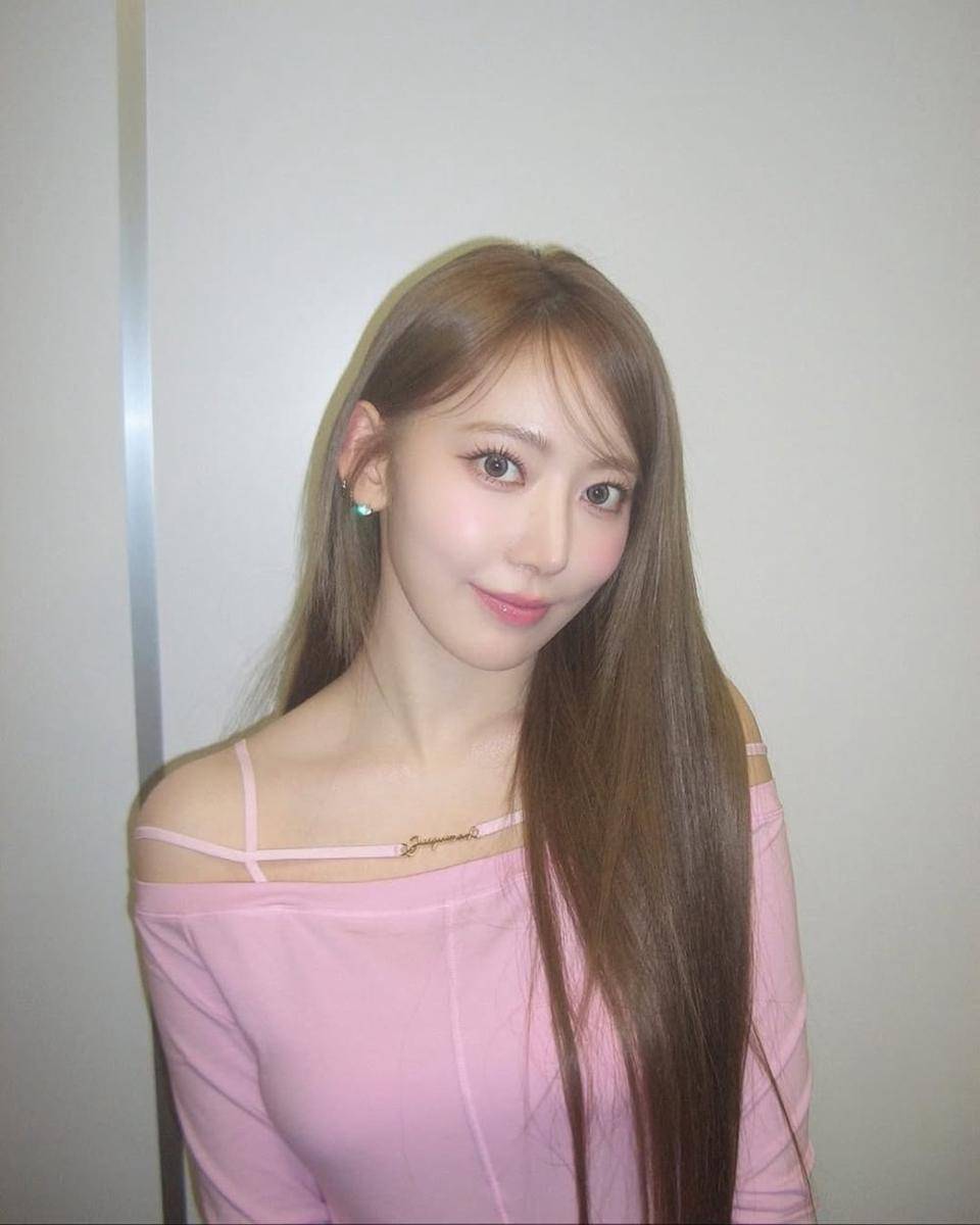 Sakura LE SSERAFIM (instagram.com/39saku_chan)