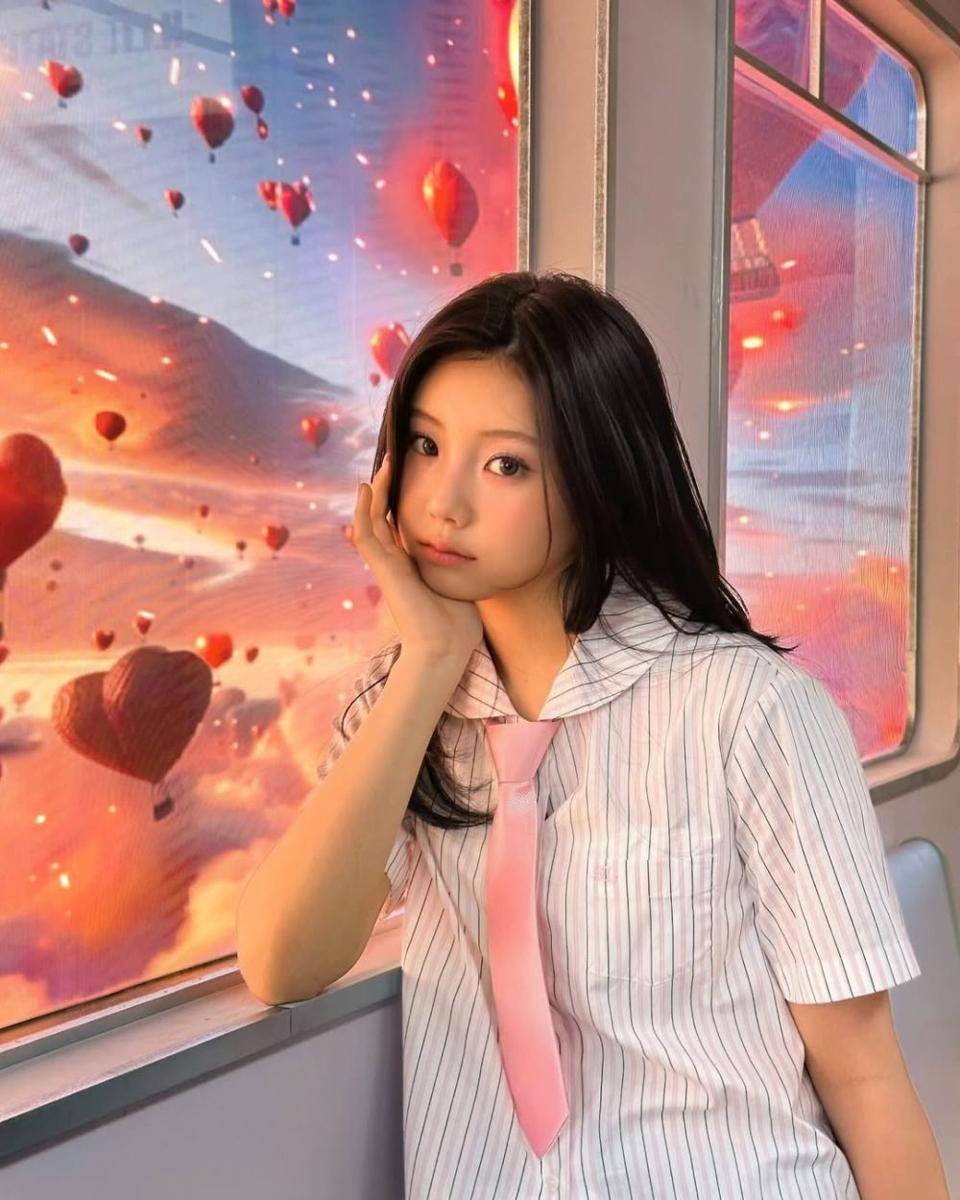 Wonhee ILLIT (instagram.com/illit_official)