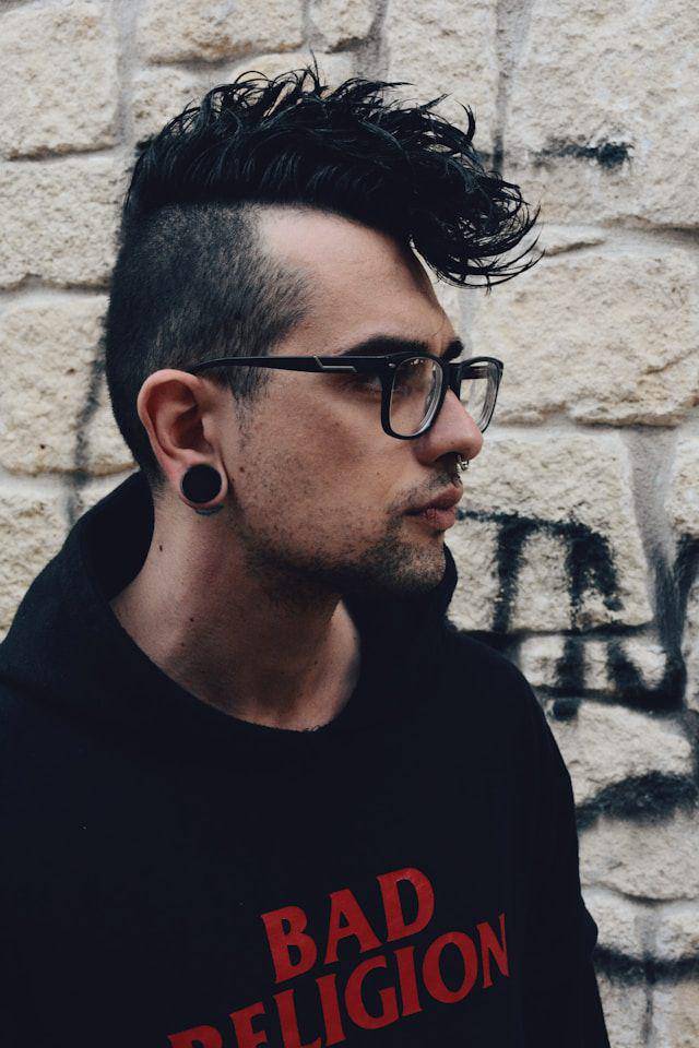 ilustrasi potongan rambut edgar cut (unsplash.com/Panos Sakalakis)