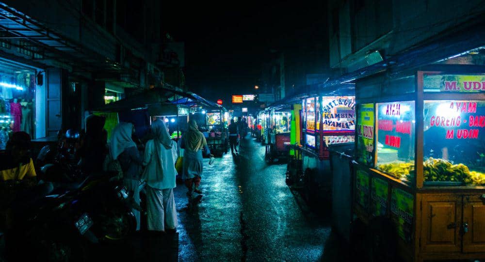 6 Kuliner Malam Enak di Dekat Stasiun Pasar Turi Surabaya