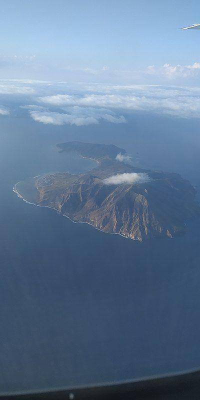 Pulau Ende (https://id.wikipedia.org/)