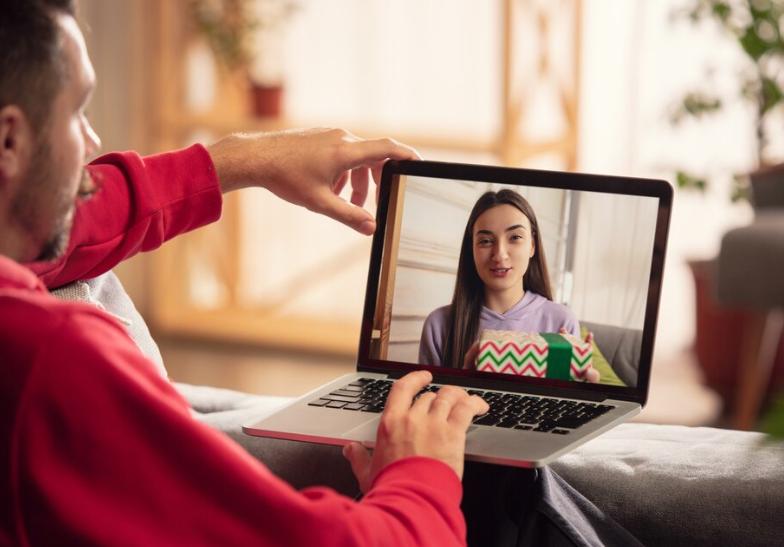 Catat! 5 Sikap Red Flags dalam Hubungan Online yang Harus Diwaspadai
