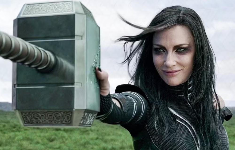 Kenapa Hela Bisa Menghancurkan Mjolnir Milik Thor di MCU?