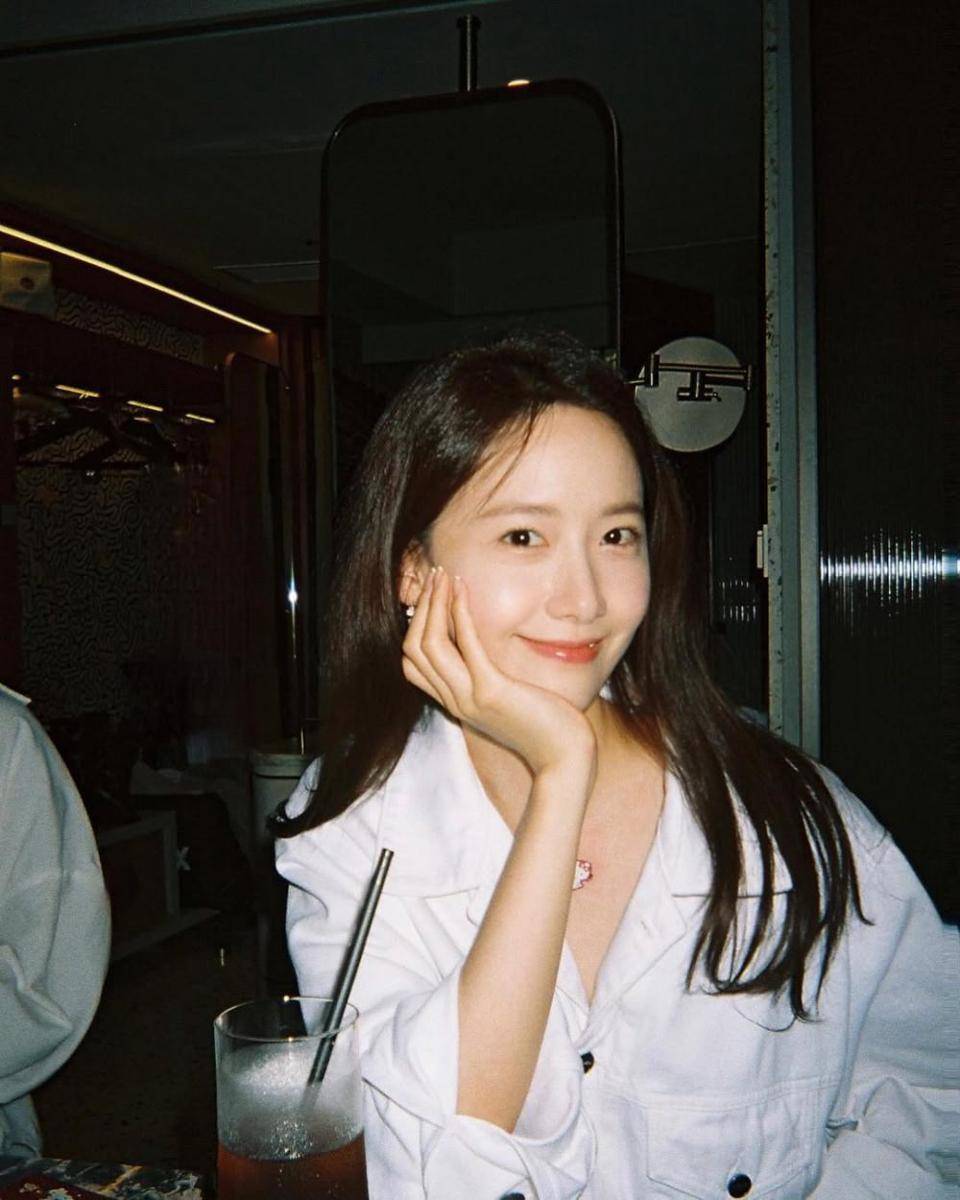 Yoona (instagram.com/yoona__lim)